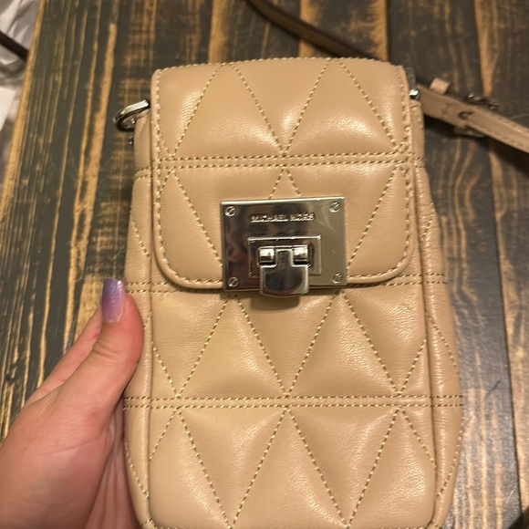 Michael Kors, mini purse - Picture 2 of 6